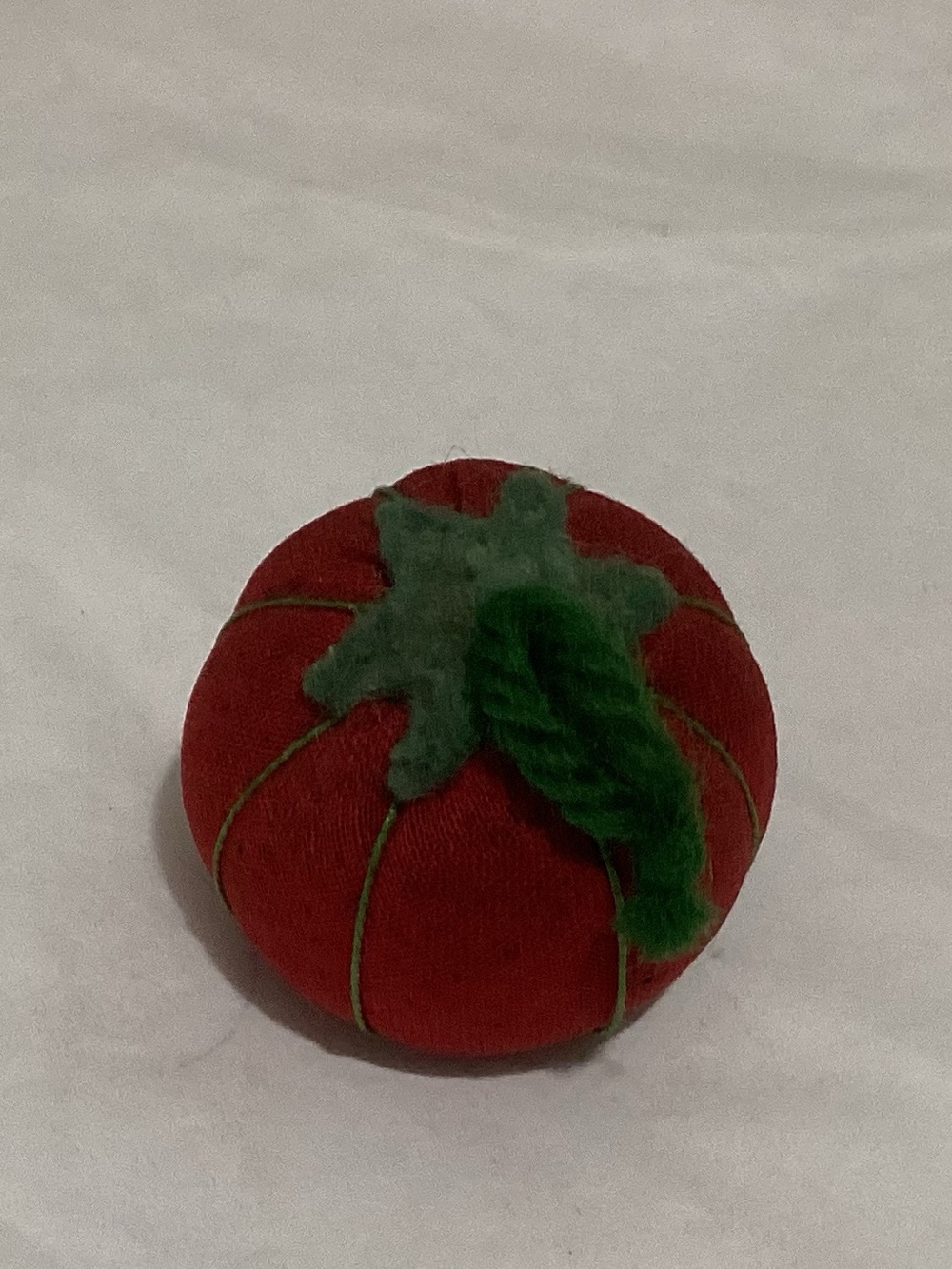 Vtg. Classic miniature tomato pin cushion, an iconic sewing notion Mid-Century.